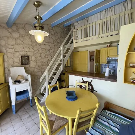 Pavillon Familial Avec Terrasse Et Mezzanine - Proche - Saint-cyprien - Fr-1-106-86 Villa