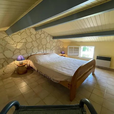 Pavillon Familial Avec Terrasse Et Mezzanine - Proche - Saint-cyprien - Fr-1-106-86