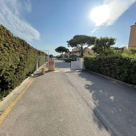 Pavillon Familial Avec Terrasse Et Mezzanine - Proche - Saint-cyprien - Fr-1-106-86