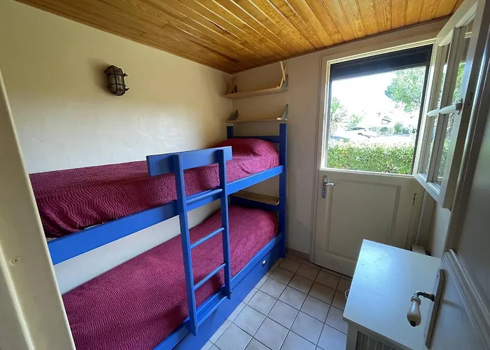 Pavillon Familial Avec Terrasse Et Mezzanine - Proche - Saint-cyprien - Fr-1-106-86 别墅 圣西普里安