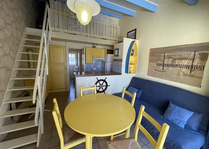Pavillon Familial Avec Terrasse Et Mezzanine - Proche - Saint-cyprien - Fr-1-106-86 *