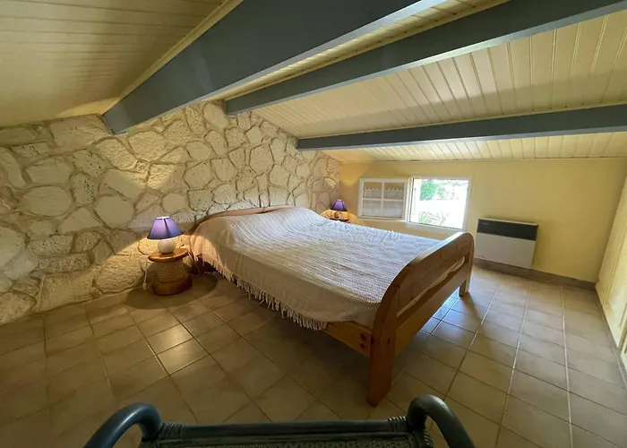 Pavillon Familial Avec Terrasse Et Mezzanine - Proche - Saint-cyprien - Fr-1-106-86