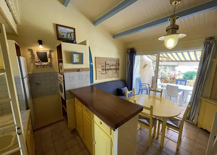Pavillon Familial Avec Terrasse Et Mezzanine - Proche - Saint-cyprien - Fr-1-106-86 别墅 *
